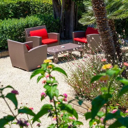 Boutique Ilio Ξενοδοχείο 3*